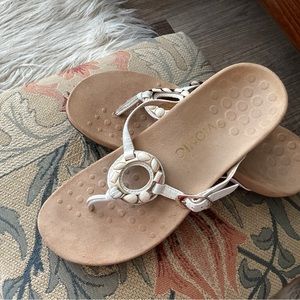 Vionic Ricci Sandals size 8